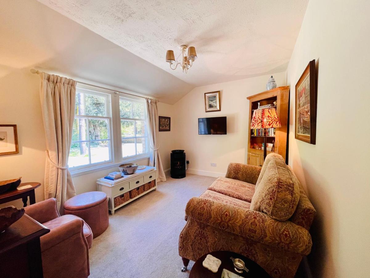 Hurlford Carnell Country Estate & Holiday Cottages In Ayrshire מראה חיצוני תמונה
