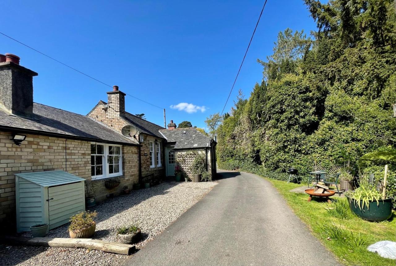 Hurlford Carnell Country Estate & Holiday Cottages In Ayrshire מראה חיצוני תמונה