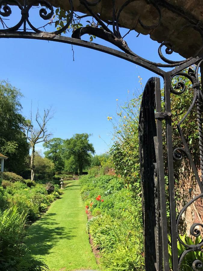 Hurlford Carnell Country Estate & Holiday Cottages In Ayrshire מראה חיצוני תמונה